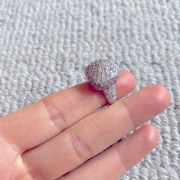 Gorgeous 925 ring! Fun and sparkly ✨ - Picture 3 of 5